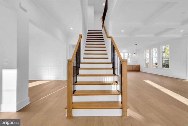 2021 NORDLIE PL, Falls Church, VA 22043