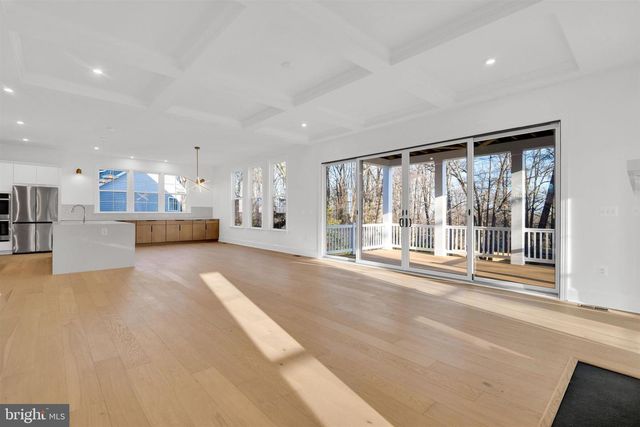 2021 NORDLIE PL, Falls Church, VA 22043