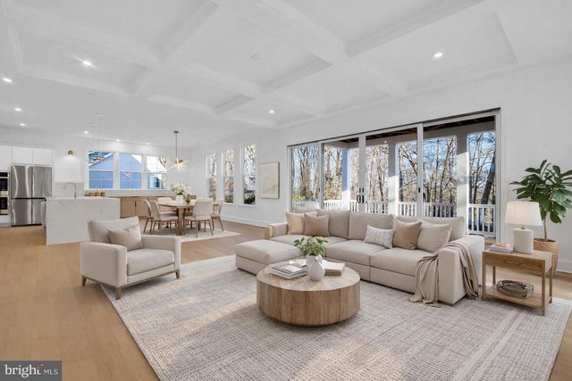 2021 NORDLIE PL, Falls Church, VA 22043