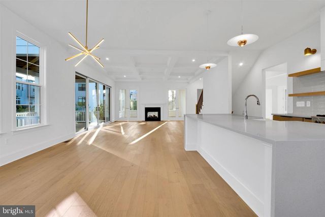 2021 NORDLIE PL, Falls Church, VA 22043