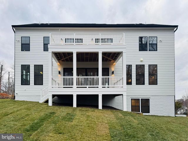 2021 NORDLIE PL, Falls Church, VA 22043