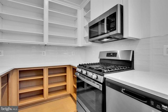 2021 NORDLIE PL, Falls Church, VA 22043