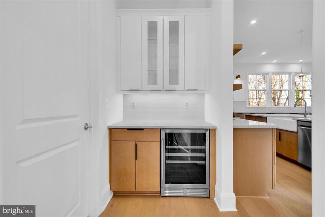 2021 NORDLIE PL, Falls Church, VA 22043