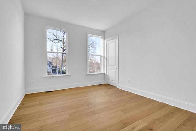 2021 NORDLIE PL, Falls Church, VA 22043