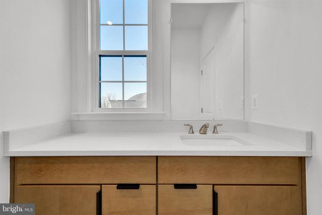 2021 NORDLIE PL, Falls Church, VA 22043