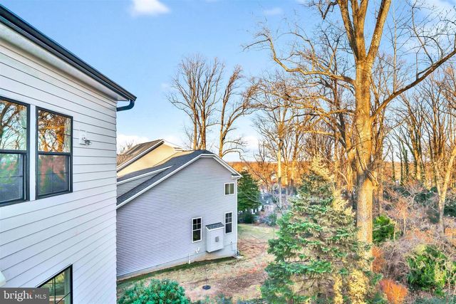 2021 NORDLIE PL, Falls Church, VA 22043