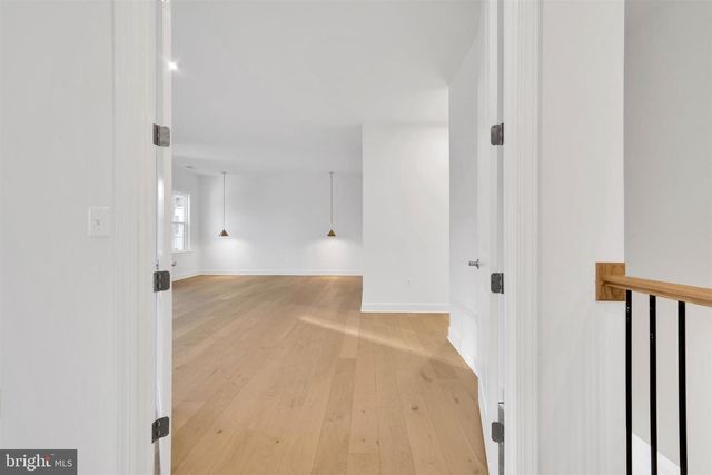 2021 NORDLIE PL, Falls Church, VA 22043