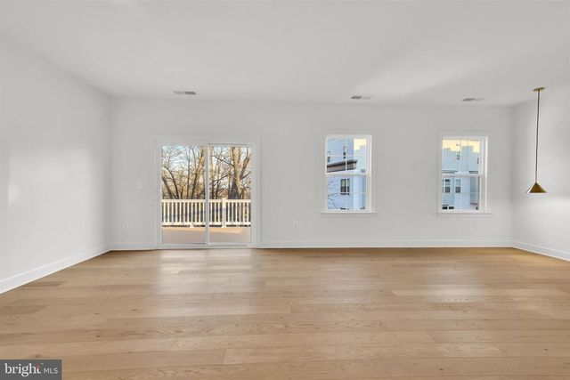 2021 NORDLIE PL, Falls Church, VA 22043