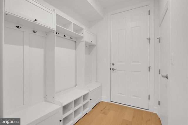 2021 NORDLIE PL, Falls Church, VA 22043