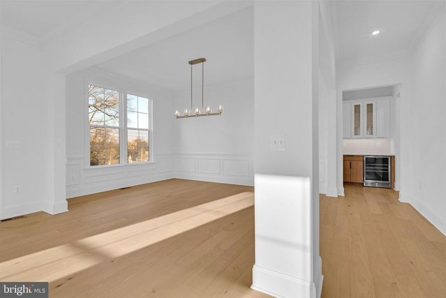 2021 NORDLIE PL, Falls Church, VA 22043