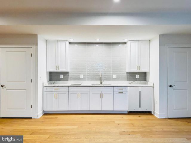 2021 NORDLIE PL, Falls Church, VA 22043