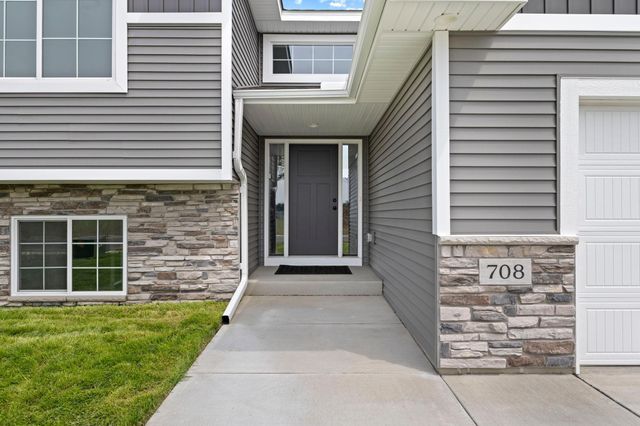 706 Margaret Lane NE, Isanti, MN 55040