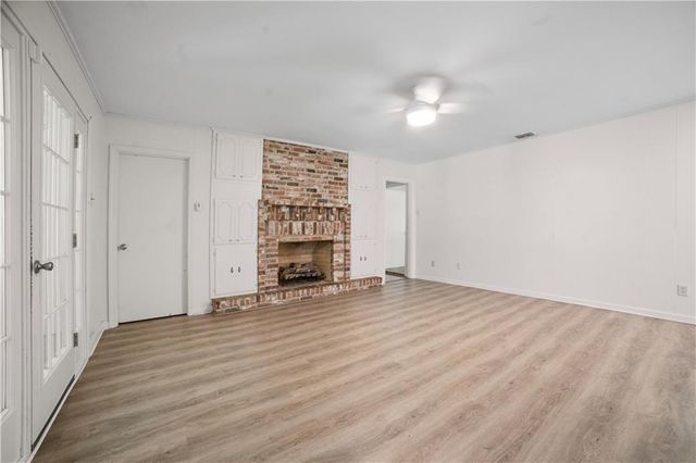 1008 Chalet W Drive, Mobile, AL 36608