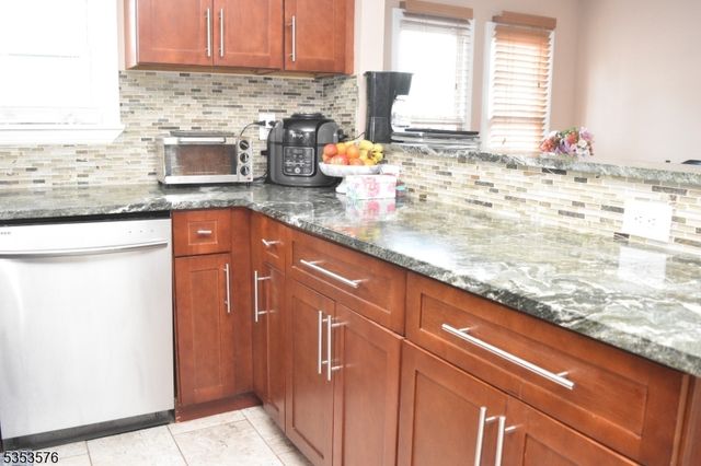 14 Thompson St, Morristown Town, NJ 07960
