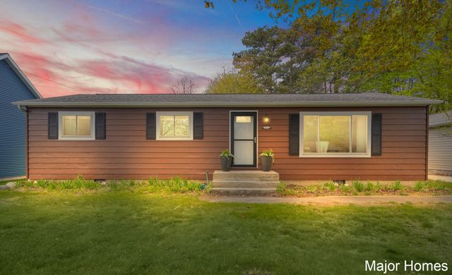 1015 Vogel Street, Ludington, MI 49431