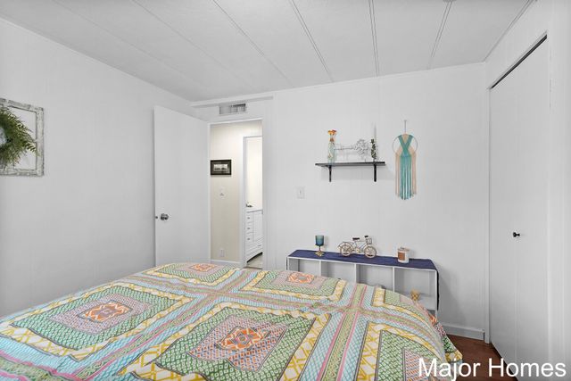 1015 Vogel Street, Ludington, MI 49431
