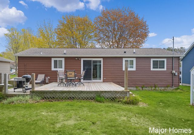 1015 Vogel Street, Ludington, MI 49431