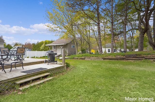 1015 Vogel Street, Ludington, MI 49431