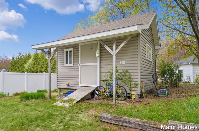 1015 Vogel Street, Ludington, MI 49431