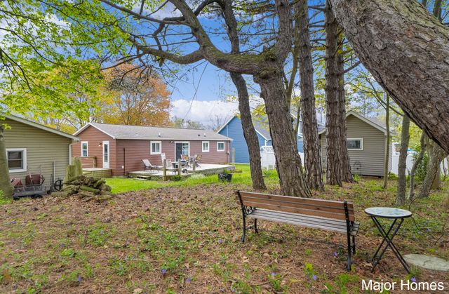 1015 Vogel Street, Ludington, MI 49431