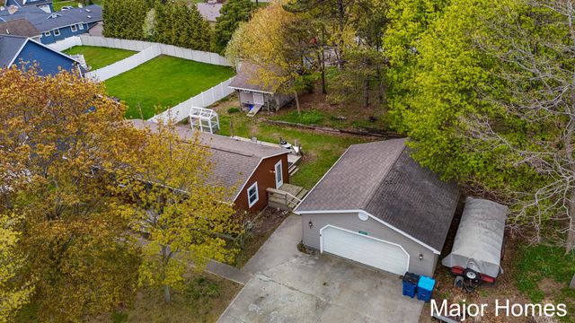 1015 Vogel Street, Ludington, MI 49431