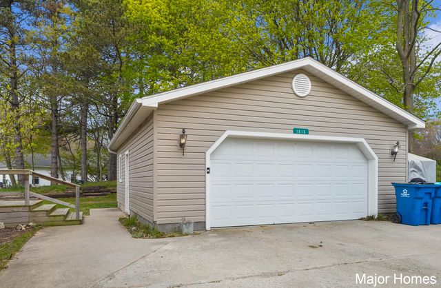 1015 Vogel Street, Ludington, MI 49431