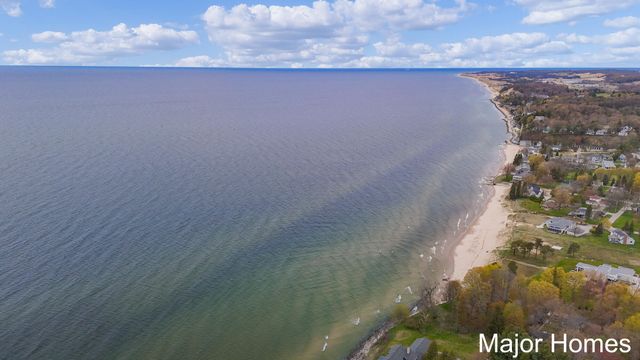 1015 Vogel Street, Ludington, MI 49431