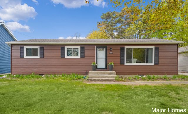 1015 Vogel Street, Ludington, MI 49431