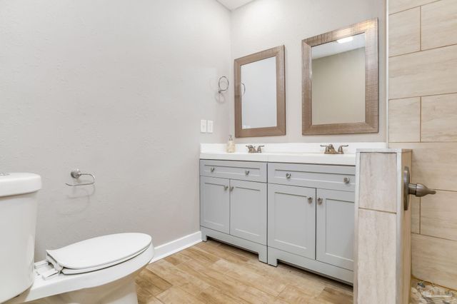207 Bryant Rd, Pensacola, FL 32507