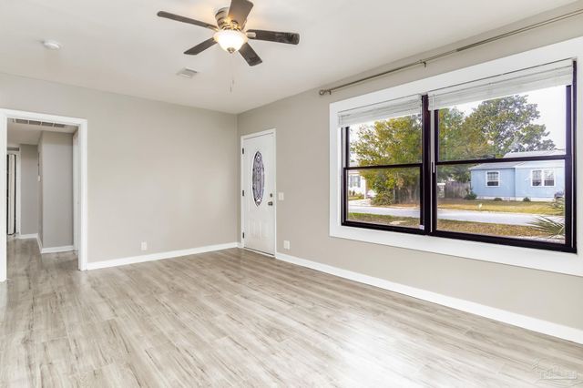 207 Bryant Rd, Pensacola, FL 32507