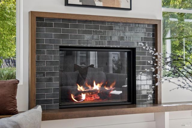 20685 5th St E, Sonoma, CA 95476