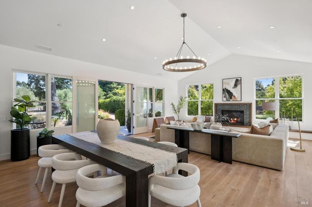 20685 5th St E, Sonoma, CA 95476