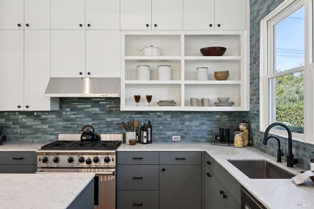 20685 5th St E, Sonoma, CA 95476