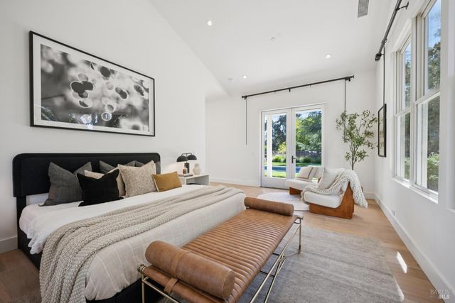 20685 5th St E, Sonoma, CA 95476