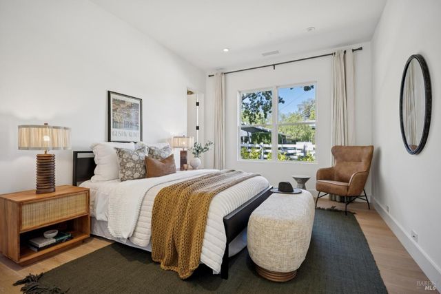 20685 5th St E, Sonoma, CA 95476