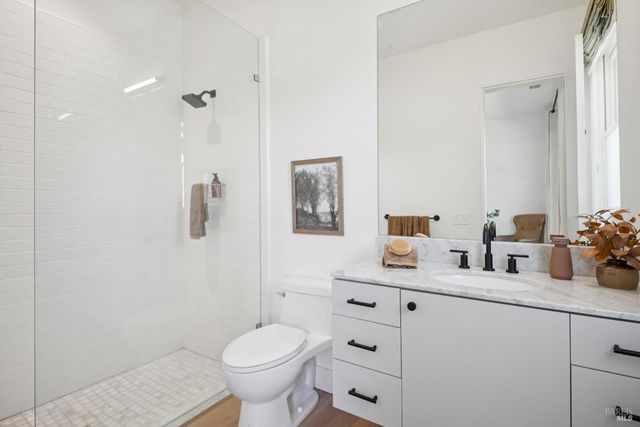 20685 5th St E, Sonoma, CA 95476