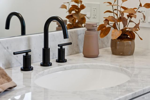 20685 5th St E, Sonoma, CA 95476