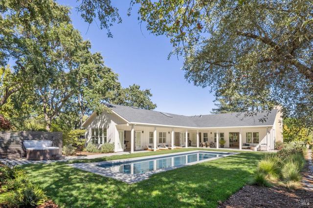 20685 5th St E, Sonoma, CA 95476