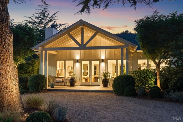 20685 5th St E, Sonoma, CA 95476