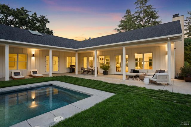 20685 5th St E, Sonoma, CA 95476