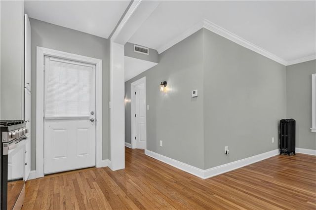 212 Emanual Cleaver Boulevard E, Kansas City, MO 64112