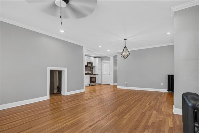 212 Emanual Cleaver Boulevard E, Kansas City, MO 64112