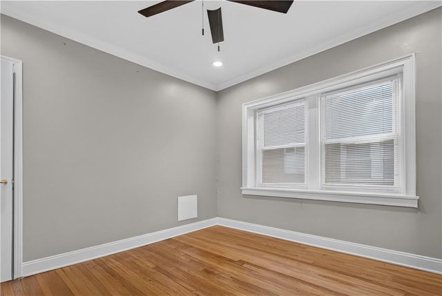 212 Emanual Cleaver Boulevard E, Kansas City, MO 64112