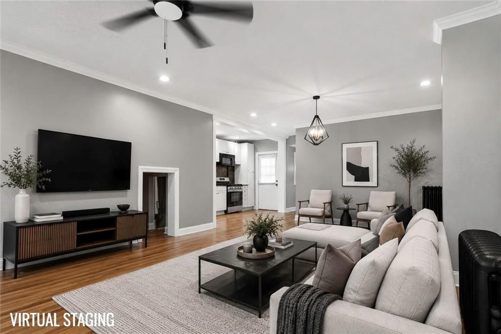 212 Emanual Cleaver Boulevard E, Kansas City, MO 64112