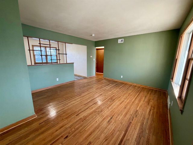 1826 W Webb Ave, El Dorado, KS 67042