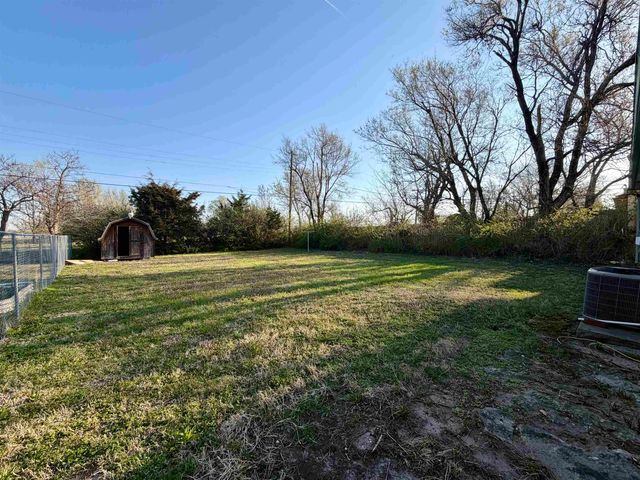 1826 W Webb Ave, El Dorado, KS 67042