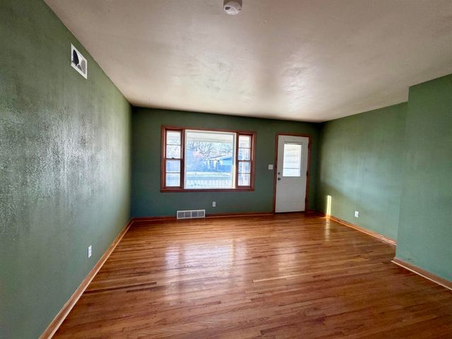 1826 W Webb Ave, El Dorado, KS 67042