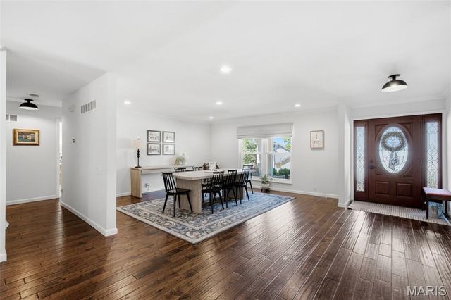 2340 Fairoyal Drive, Des Peres, MO 63131