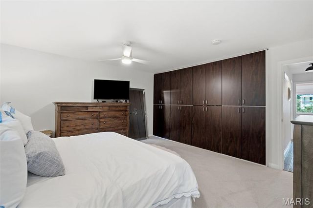2340 Fairoyal Drive, Des Peres, MO 63131