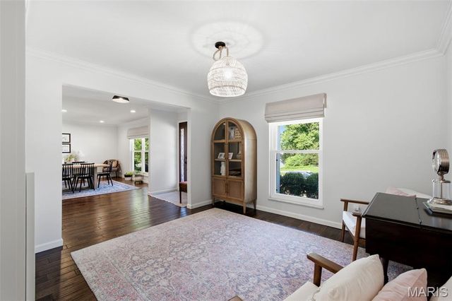 2340 Fairoyal Drive, Des Peres, MO 63131